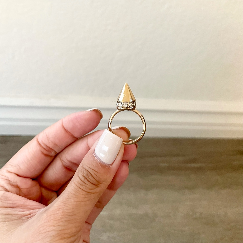 Gold Rhinestone Point Ring 665 7$
